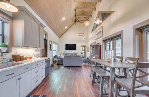 Riverfront Fishers Paradise in Florida with Dock! - Foto 7