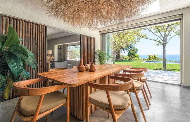 Relax in Style at This Stunning Villa in Camps Bay, Cape Town - Photo 20