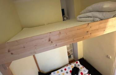 Typical Altbau in the heart of Berlin Wedding - Foto 14