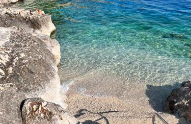 Luxury Beachfront Villa Carlisa - Photo 12