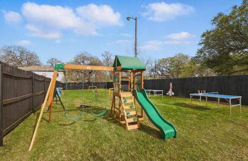 Modern 2BR Unit Hot Tub Outdoor Lounge - Foto 17