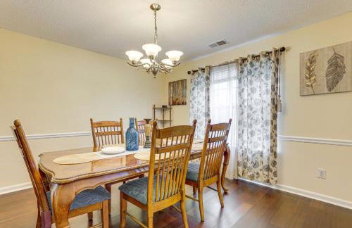 Spacious Home with Patio 8 Mi to Dtwn Decatur - Foto 6