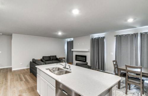 1 Mi to Golf Quiet Waukee Home with Fireplace! - Foto 7