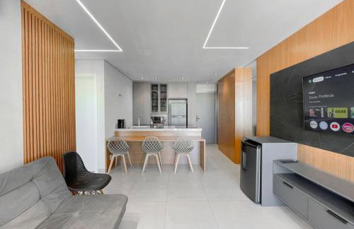 Flat Espaçoso com Uma Bela Vista e 2 Quartos - Foto 13