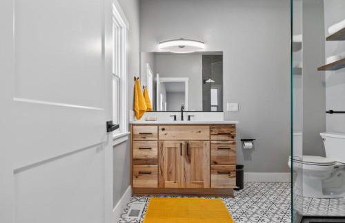 South Perry Dist Fenced Yard & Hot tub - Foto 25