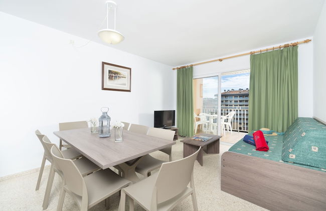 Apartaments Condado - Photo 9