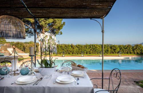 Fattoria Camigliano, Luxury Farmhouse with Pool inside a Wine Estate - Foto 23