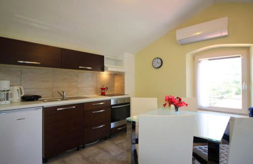 Authentisches Steinhaus mit Garten, Grill, Spielplatz, Trampolin - Foto 13