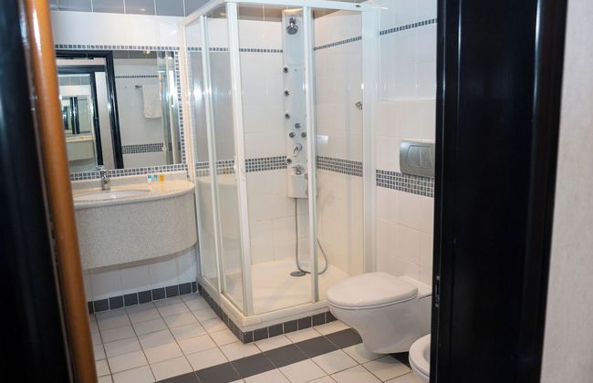 ONE PAVALION - Photo 15