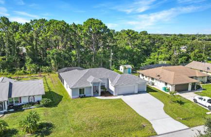 BRAND NEW Rental with Luxury Pool - Villa Rosalie - Roelens Vacations - Foto 29