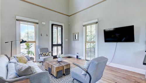 The Shotgun House from Fixer Upper - 800 5-Stars - Steps to Silos, BU, & Downtown - Foto 5