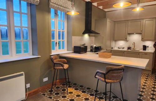 Recently refurbished former art studio - Foto 2