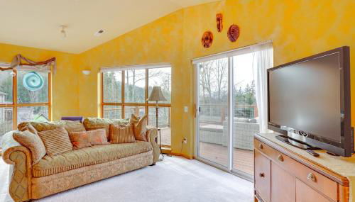 Walk to Lake Padden Bellingham Home with Deck - Foto 5