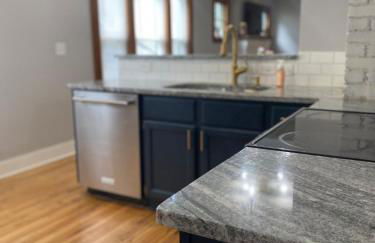 Come home to Kenwood Conveniently located Syracuse - Foto 21