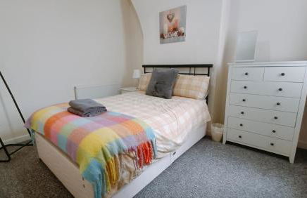 Bright, Comfortable Home, Convenient for City Centre - Foto 1