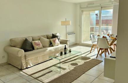 Juana YourHostHelper - Photo 10