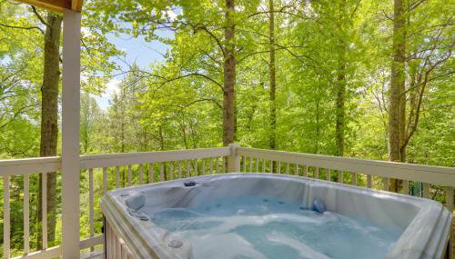 Blue Ridge Getaway with Hot Tub and Seasonal View! - Foto 3