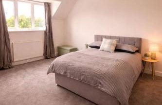 Bright & Spacious 3-Bed Rotherham Home Ideal for Families or Contractors - Foto 9