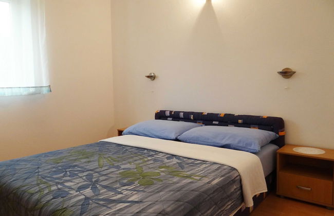 Bright Krk Apartment With Balcony and Beach Proximity - Photo 1