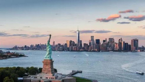 5BR 3BTH House, Steps to Bars, Dining, NYC Access with GameRm, Backyard with BBQ and Parking - Foto 3