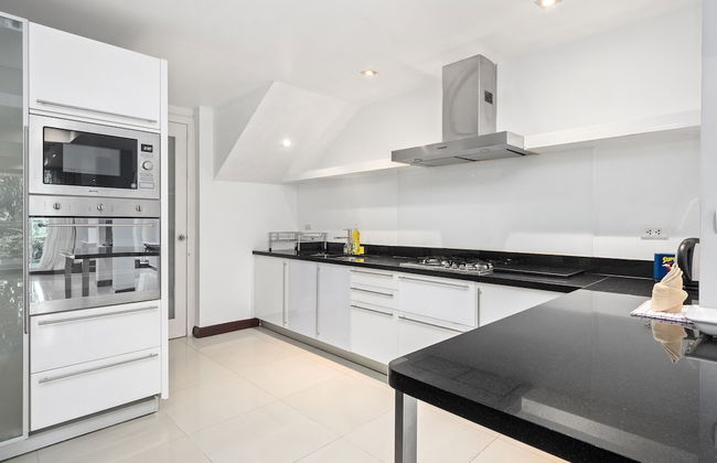 4 bedroom pool villa. 7kms to Patong - Photo 11