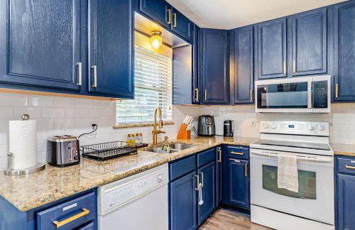 3 BR l Quiet Home with Gazebo l 5 min Medical center l Work room - Photo 43