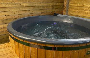 The Alpaca Farmhouse with hot tub and alpaca experience included - Foto 33