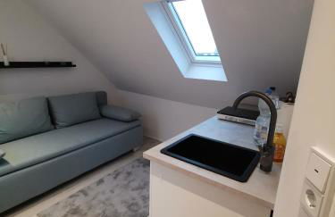 Dachzimmer mit Kochecke und Duschbad, nahe Messe - Foto 15