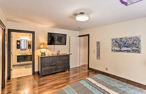 Vibrant Weaverville Escape with Deck and Creek! - Foto 14