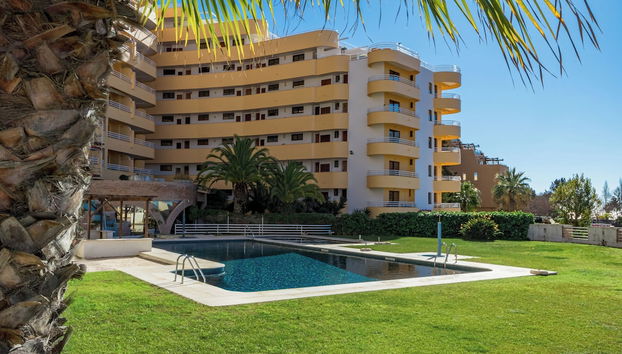 2 Bed-sleeps 4-vilamoura Beach-pool-spa-balcony - Foto 2, Imagen principal