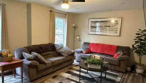 Spacious and tranquil 5br house in charming East Stroudsburg w game room, pets allowed - Foto 4