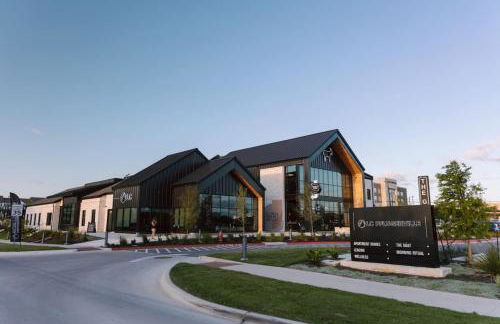 Luxury Stay 1B 1B w Gym, Pool, Shops Nearby - Foto 27