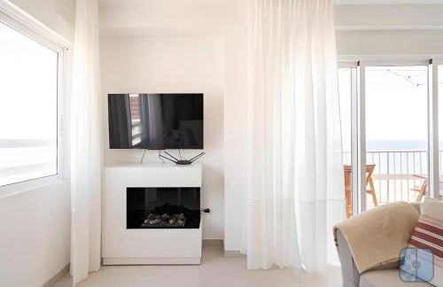 El Acuario - Primera línea y todas las ventanas dan al mar - Foto 15