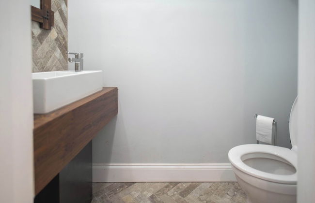 4 BDR Lake Geneva Estate Across From Beach! - Foto 24