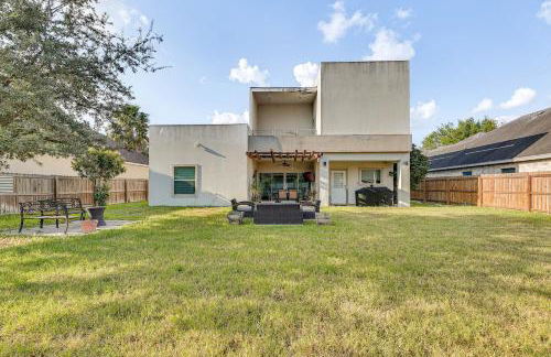 Covered Patio and Grill Colorful McAllen Home - Foto 3