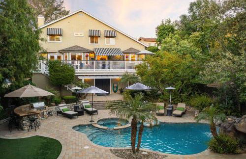 Luxury 5br 3 5ba w Pool & Hot Tub - Photo 2