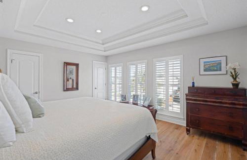 Stunning Beach Getaway - Steps to Ocean - Foto 22