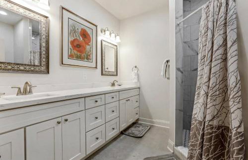 Renovated Historic 4BR House Near Magazine St & Uptown - Photo 18