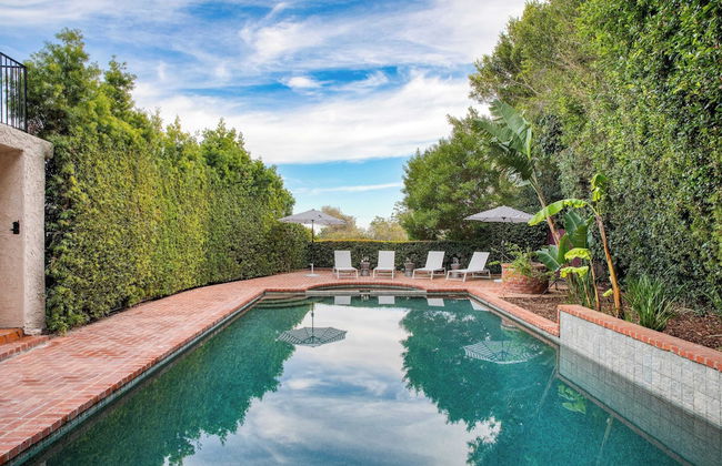 Dume Point by Avantstay Tennis + Pool in Malibu - Photo 1