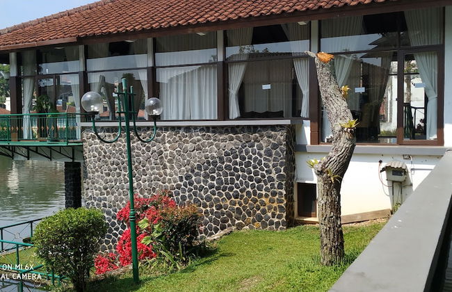 Villa Pinggir Danau Puncak for 30 pax - Photo 16