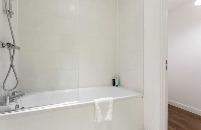 Modern 1 Bedroom Apartment Near Canary Wharf With Balcony - Foto 21