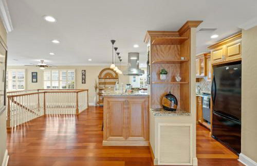 Bonita Beach Waterfront Paradise - Photo 16