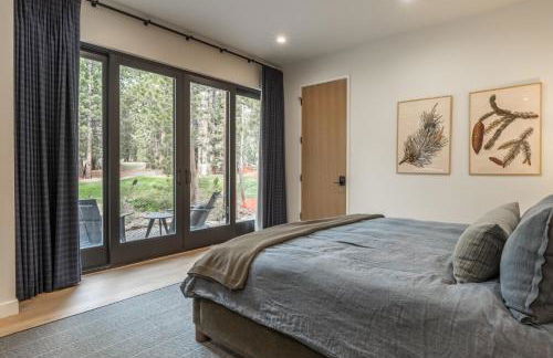 New Luxury Free Standing 4BR 4 and a halfBA Home Obsidian Reserve #146 Priv Hot Tub, 2-Car Garage Great Views - Foto 26