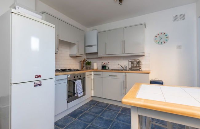 Serene and Spacious 1 Bedroom Garden Flat in Clapton - Foto 10