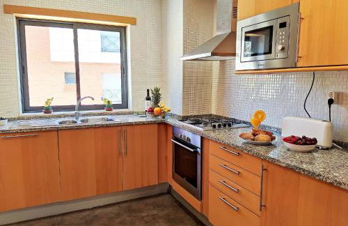 Fabulous Sunny Pool&Garden Condo by BeCherish - Foto 17