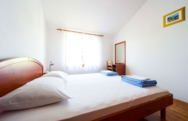 Deluxe Two-bedroom Apartment With a Jacuzzi Large Terrace With Garden - Foto 5