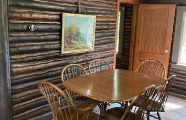 Cozy Private Log Cabin on acreage - Foto 38