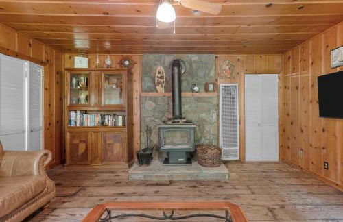 Cozy Riverfront Cabin Just Steps to the Russian River with Beach Access & Wood Stove - Foto 36