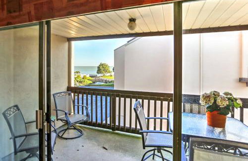 Waterfront Port Clinton Condo with Pool Access! - Foto 18