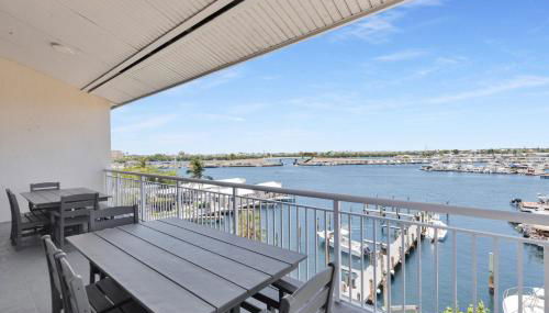 St Thomas - Waterfront Penthouse sleeps 16 w Pool & Boat Dock - Foto 2